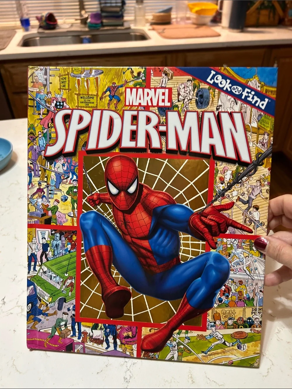Marvel Spider-Man Look and Find Book - Red, Blue & Gold Artwork